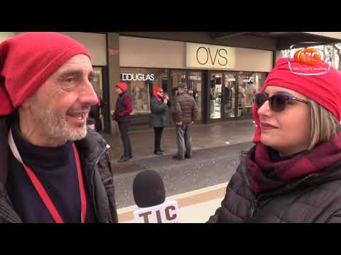 immagine di anteprima del video: Storico Carnevale di Ivrea: Domenica 3 marzo tiro e giro