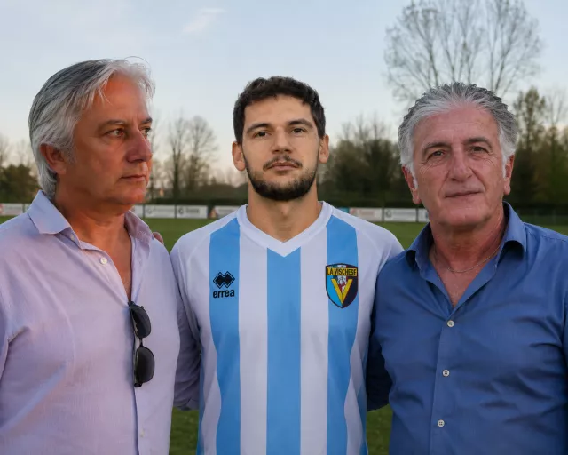 La Vischese: da sx il DS Ilario Blanchietti, Michele Petitto ed il Mister Marco Girelli