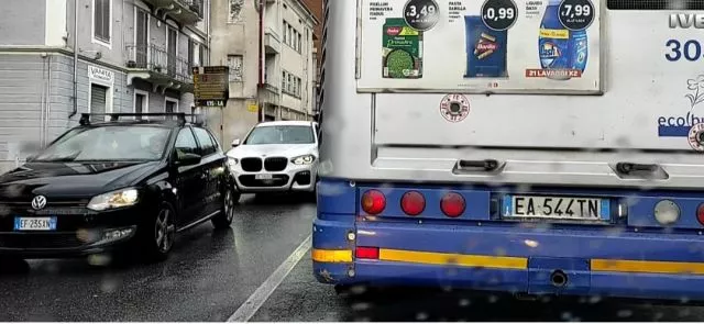 Traffico in città, per la chiusura del tratto autostradale Ivrea-Aosta